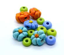 Load image into Gallery viewer, Medium blue flower lampwork glass beads on ball chain