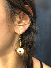 Load image into Gallery viewer, Lampwork bead earrings - ivory and gold with tin

