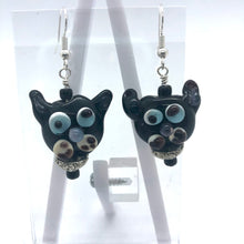 Load image into Gallery viewer, Black cat - Lampwork Glass Bead Earrings
