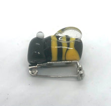Load image into Gallery viewer, Lampwork glass bee pin
